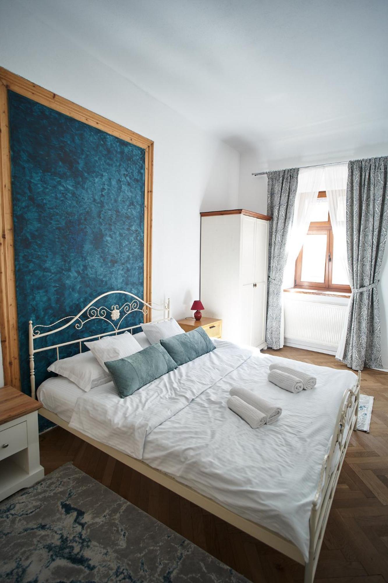 Crown Jewels Centre Sibiu Appartement Buitenkant foto