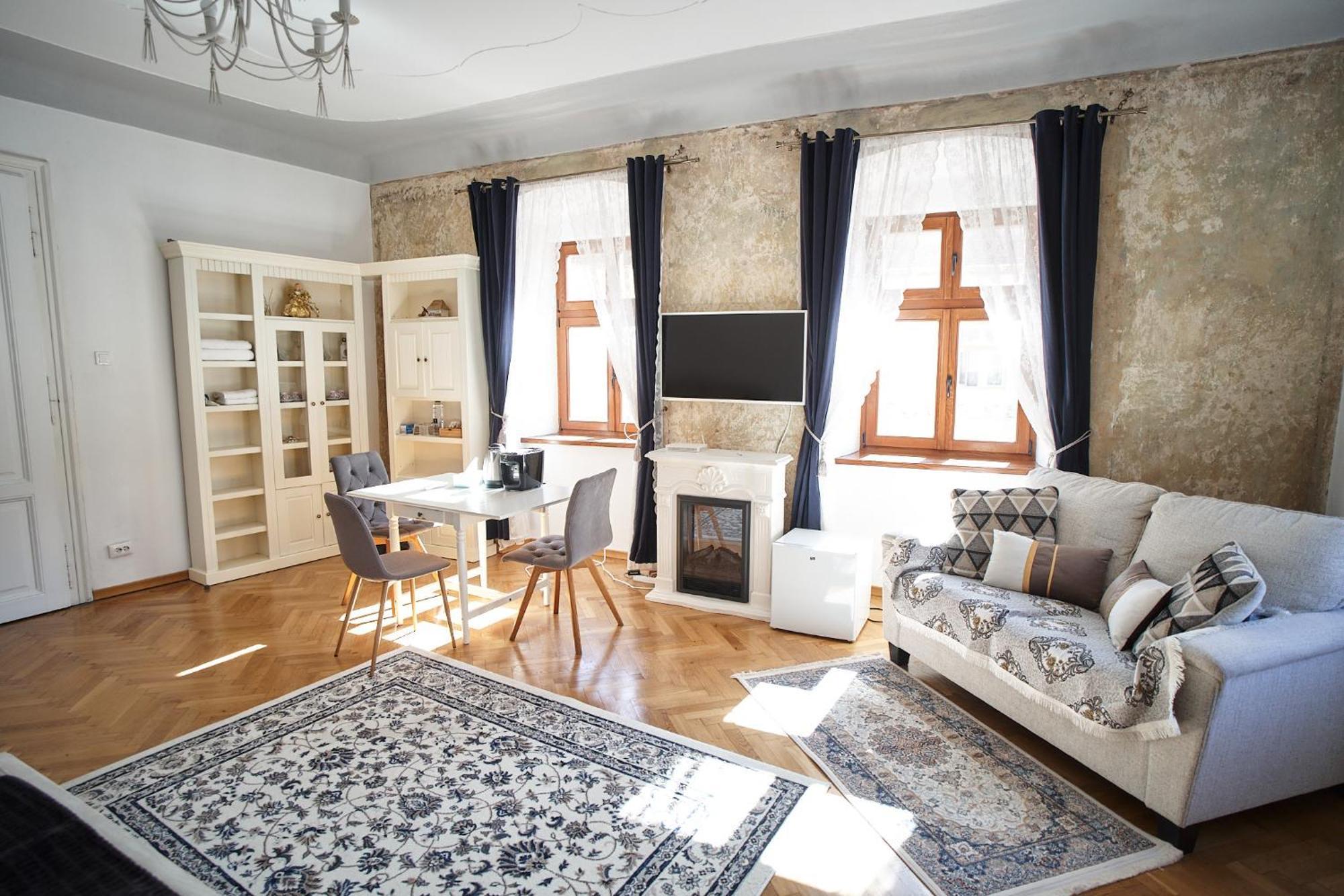 Crown Jewels Centre Sibiu Appartement Buitenkant foto